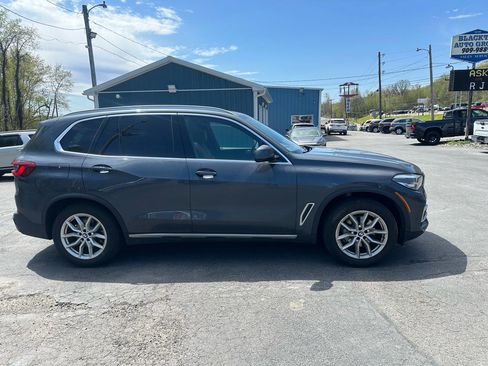 Used 2019 BMW X5 xDrive40i w/ Premium Package 2 image 4