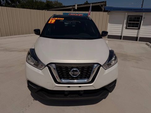 Used 2019 Nissan Kicks SV FWD image 8