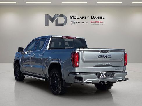 Used 2025 GMC Sierra 1500 Denali Ultimate AWD/4WD image 4