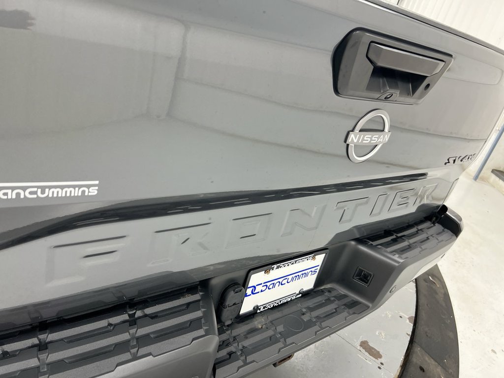 Used 2022 Nissan Frontier SV AWD/4WD image 25