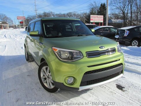 Used 2018 Kia Soul + FWD image 7