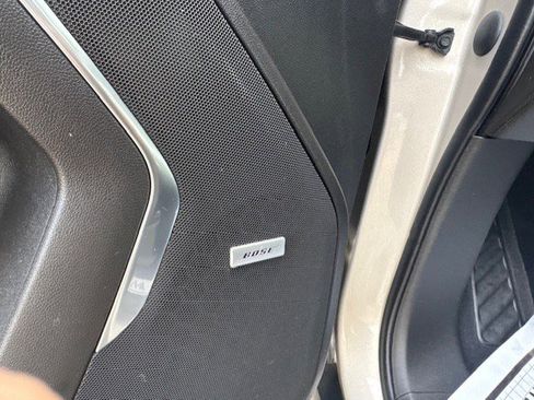 Used 2021 Chevrolet Suburban High Country image 15