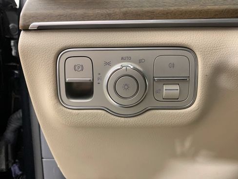 Used 2020 Mercedes-Benz GLS 450 4MATIC image 22