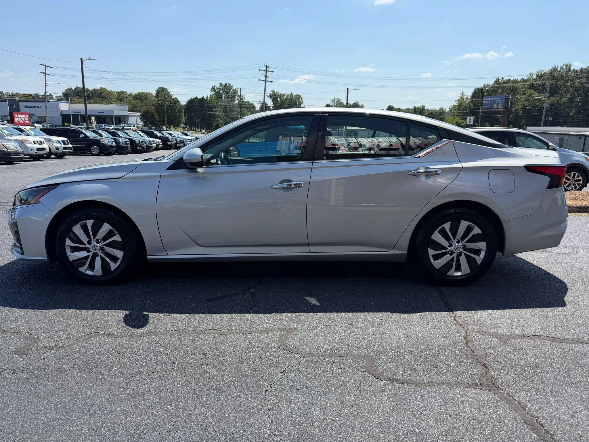 Used 2023 Nissan Altima 2.5 S FWD image 4