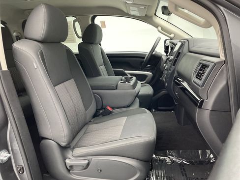 Used 2024 Nissan Titan SV image 45