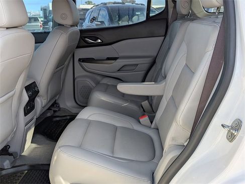 Used 2017 GMC Acadia SLT image 13