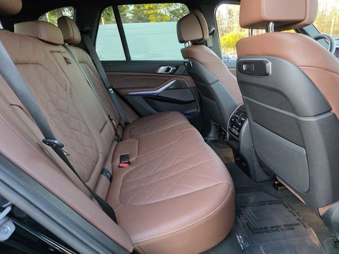 Used 2026 BMW X5 M60i image 32