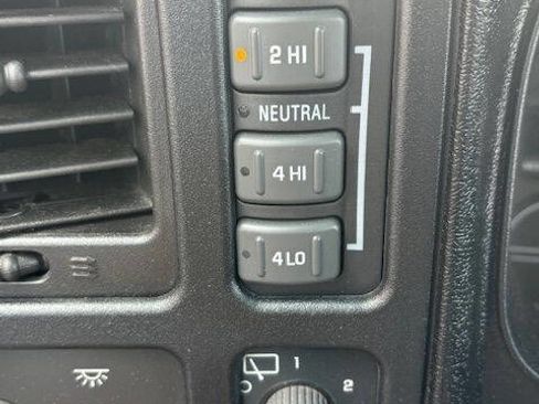 Used 2001 Chevrolet Tahoe LS w/ LS Preferred Equipment Group image 11