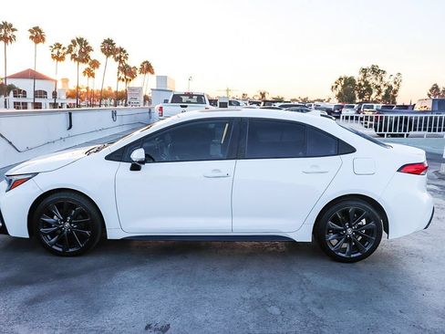 Used 2023 Toyota Corolla SE w/ SE Premium Package FWD image 14