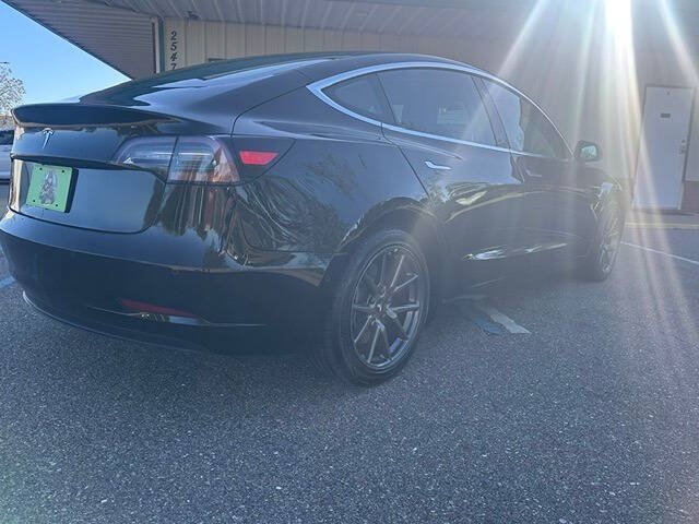 Used 2018 Tesla Model 3 Mid Range RWD image 6