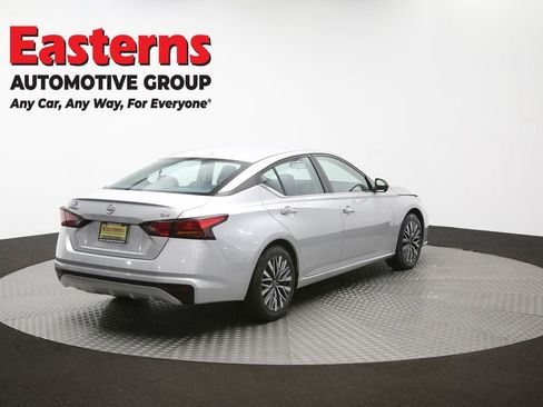 Used 2024 Nissan Altima 2.5 SV FWD image 40