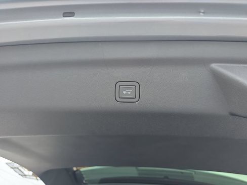 New 2026 GMC Yukon Denali w/ Sun & Power Step Package AWD/4WD image 37