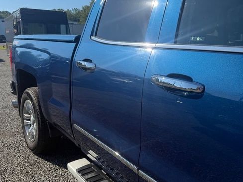 Used 2017 Chevrolet Silverado 1500 LTZ AWD/4WD image 5