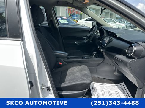 Used 2024 Nissan Kicks SV image 13