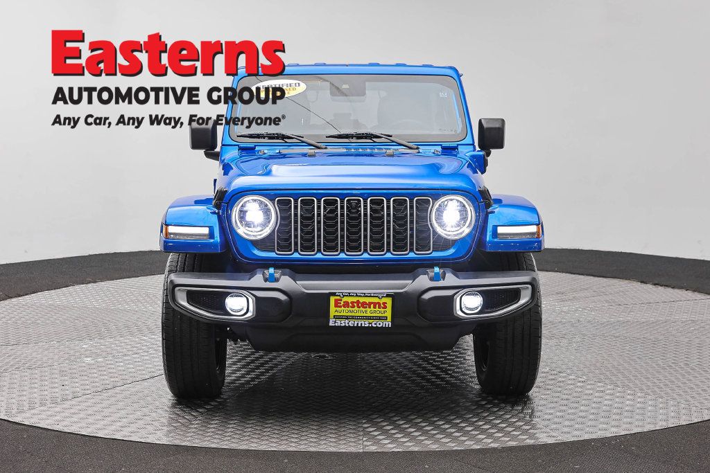 Used 2024 Jeep Wrangler Unlimited Sahara w/ Technology Group AWD/4WD image 4