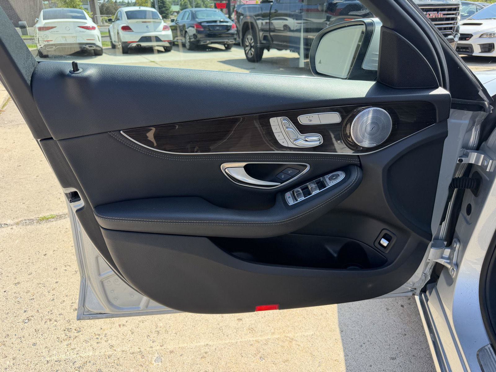 Used 2015 Mercedes-Benz C 300 4MATIC Sedan image 11