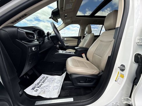 Used 2021 Ford Explorer Limited w/ Equipment Group 301A AWD/4WD image 13