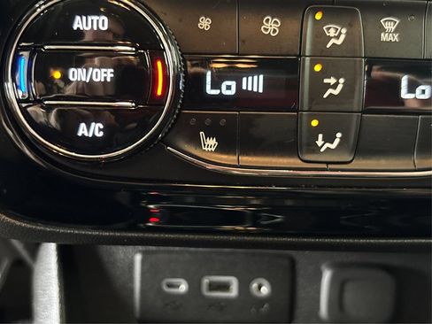 Used 2021 Buick Encore GX Select FWD image 33