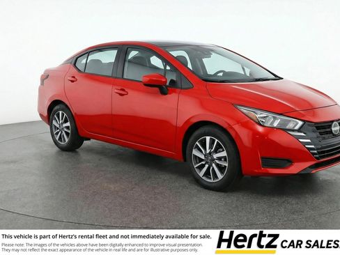 Used 2025 Nissan Versa SV image 1