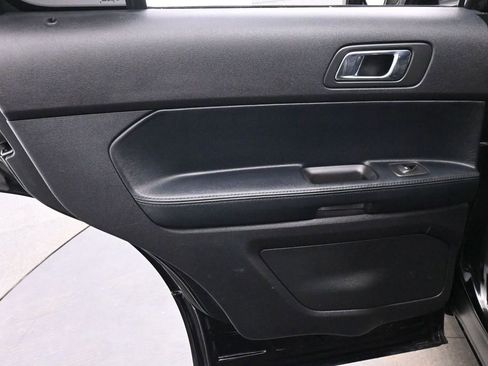 Used 2016 Ford Explorer 4WD Police Interceptor image 16