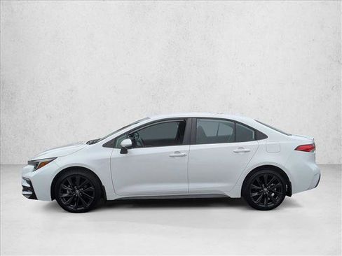 Used 2023 Toyota Corolla SE FWD image 9