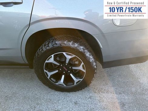 Used 2025 GMC Yukon AT4 w/ AT4 Premium Package image 9