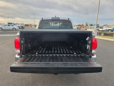 Used 2018 Toyota Tacoma SR5 image 30