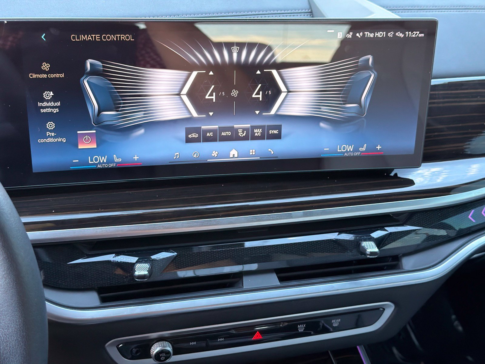 Used 2025 BMW X5 sDrive40i w/ Premium Package RWD image 25