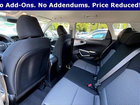 Certified 2023 Kia Soul LX image 16