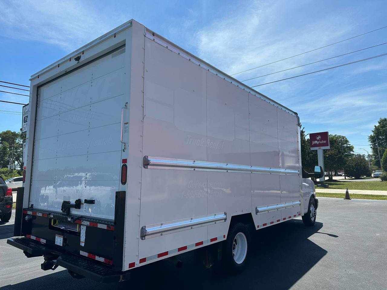 Used 2021 GMC Savana 3500 Extended w/ Power Convenience Package RWD image 5