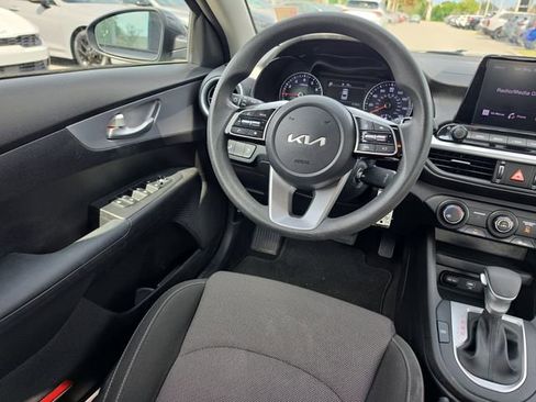 Certified 2023 Kia Forte LXS w/ LXS Technology Package FWD image 8