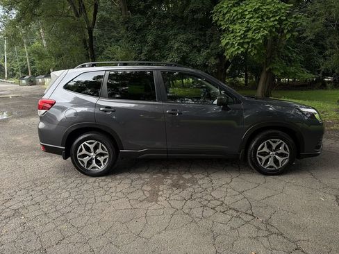 Certified 2023 Subaru Forester Premium AWD/4WD image 9