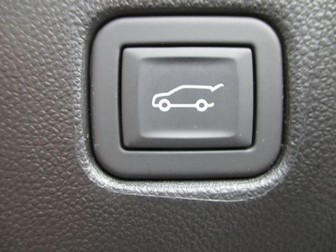 Used 2023 Chevrolet Blazer LT w/ Convenience Package image 11