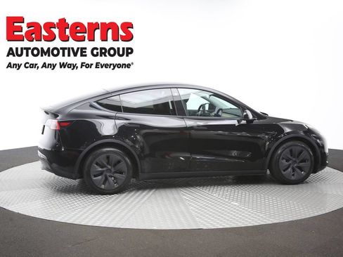 Used 2021 Tesla Model Y Long Range AWD/4WD image 39