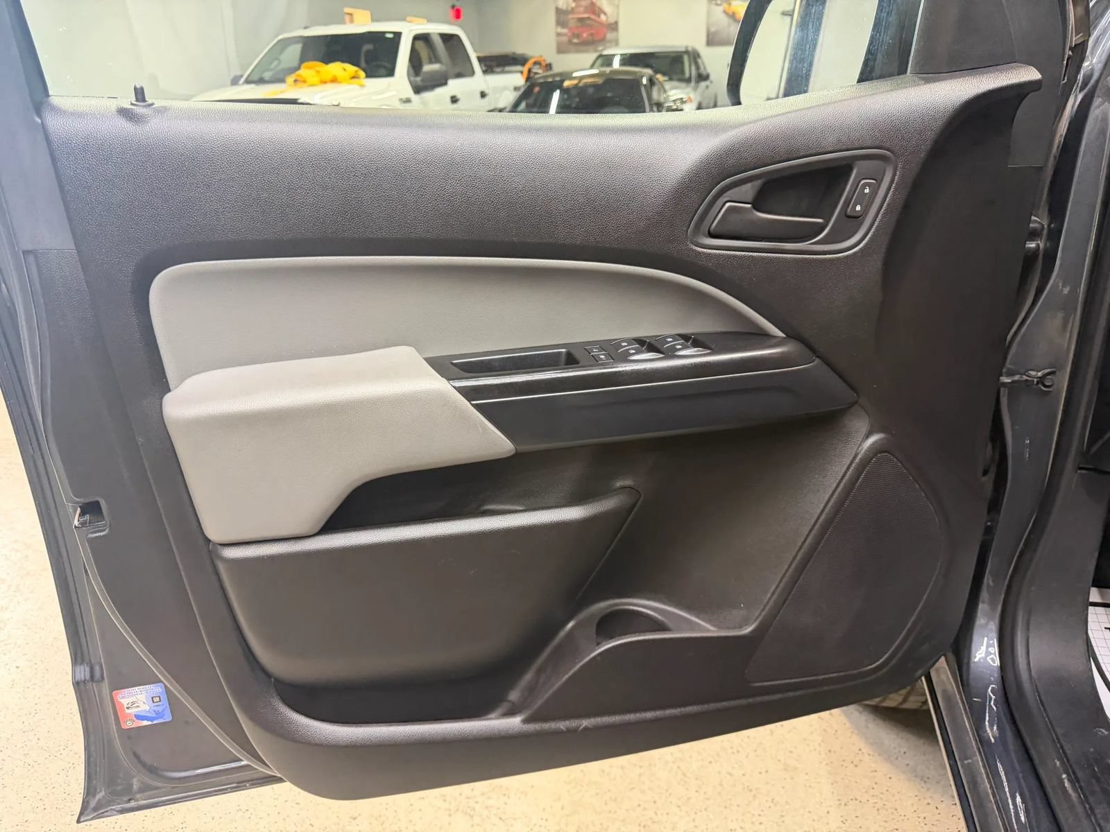Used 2017 Chevrolet Colorado W/T w/ WT Convenience Package AWD/4WD image 29