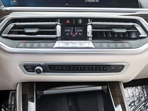 Used 2019 BMW X5 xDrive40i w/ M Sport Package AWD/4WD image 28