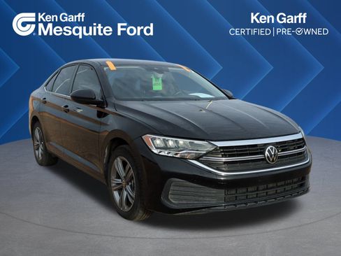 Used 2023 Volkswagen Jetta SE image 1