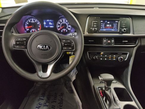 Used 2017 Kia Optima LX image 22