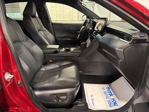 Used 2021 Toyota Venza XLE w/ Softex Package image 18