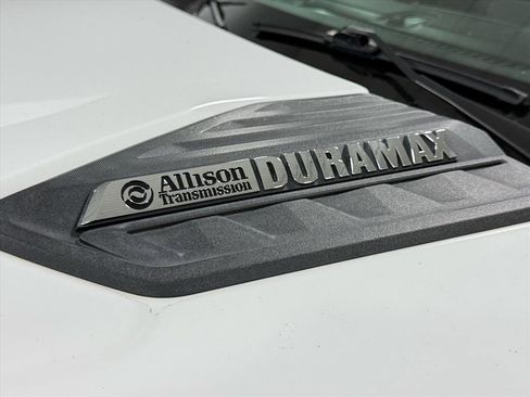 Used 2023 Chevrolet Silverado 2500 LT image 10