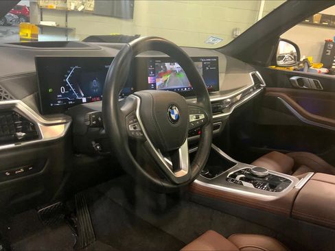 Used 2024 BMW X5 xDrive40i w/ Premium Package image 17
