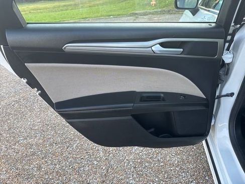 Used 2019 Ford Fusion S image 10