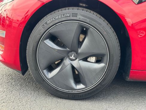 Used 2019 Tesla Model 3 Standard Range Plus image 7