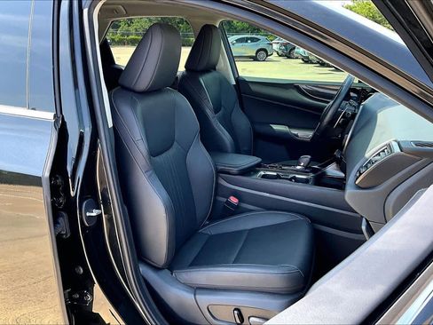 Used 2024 Lexus NX 250 FWD w/ Towing Package (2000 Lbs) image 9