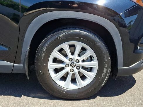 Certified 2024 Toyota Grand Highlander AWD image 8