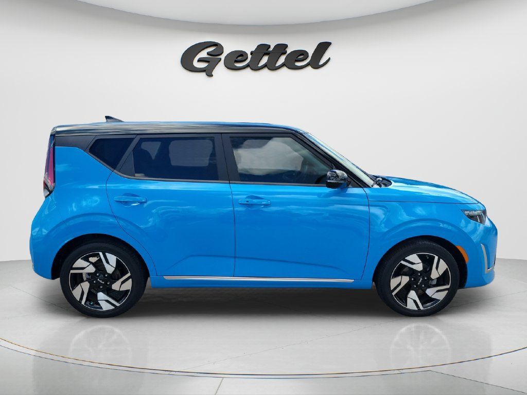 Used 2024 Kia Soul GT-Line FWD image 4