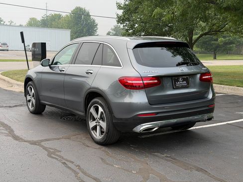 Used 2019 Mercedes-Benz GLC 300 4MATIC image 3