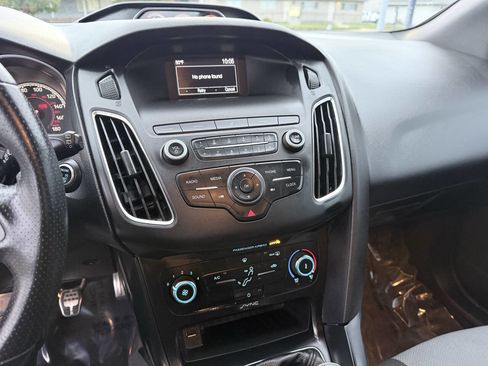 Used 2018 Ford Focus ST image 17