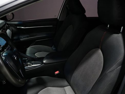 Used 2019 Toyota Camry LE image 17