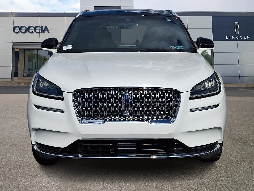 Certified 2022 Lincoln Corsair Reserve w/ Elements Package AWD/4WD image 2